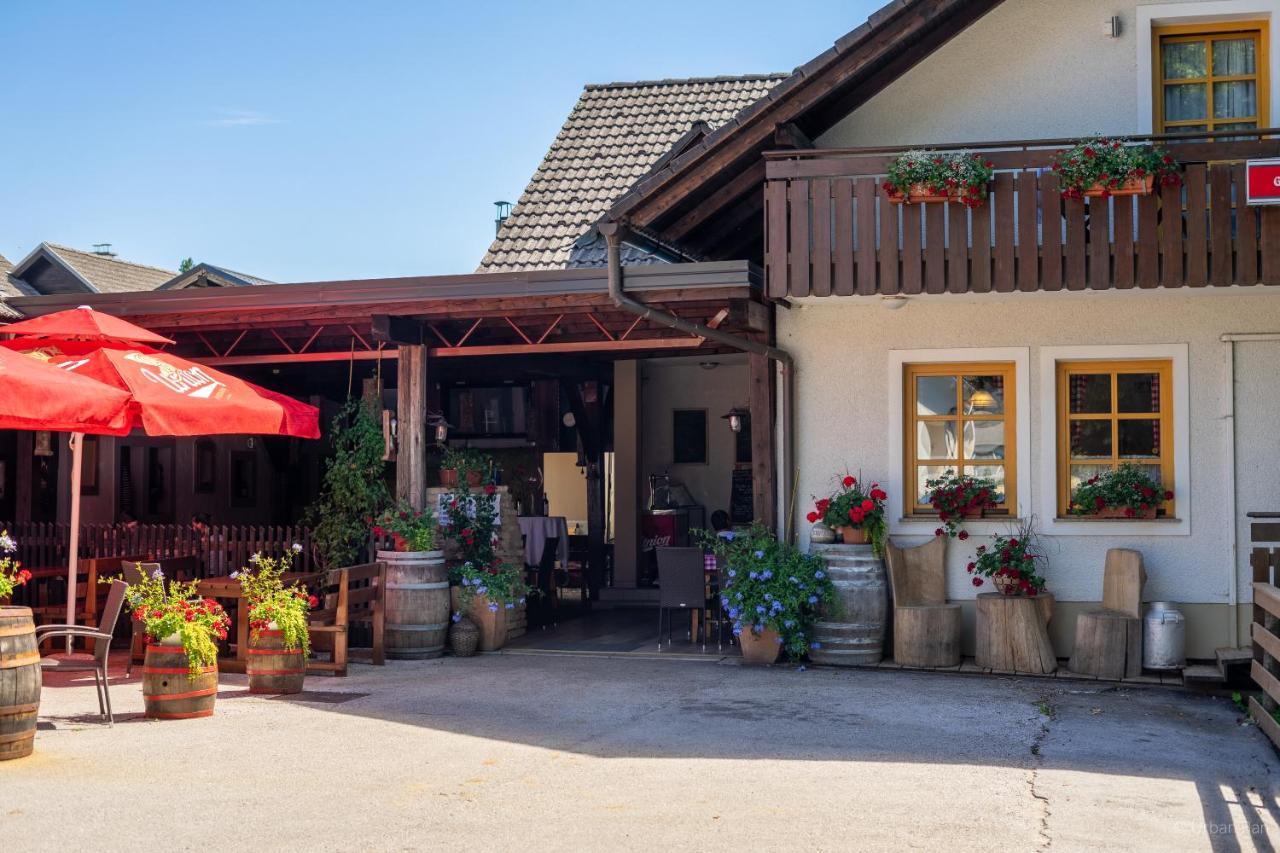 Gostilna Logar Hotemaze Exterior foto
