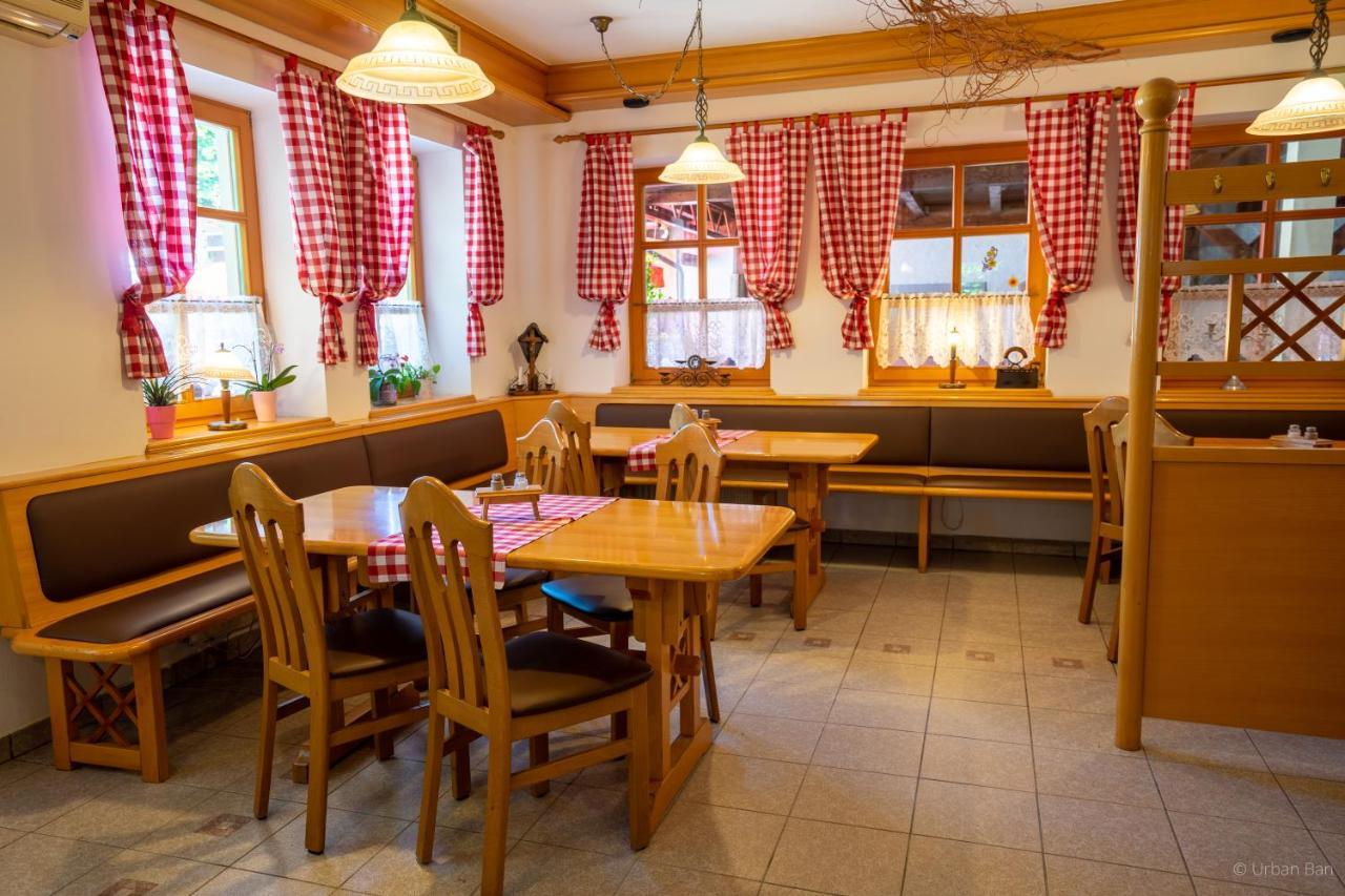 Gostilna Logar Hotemaze Exterior foto